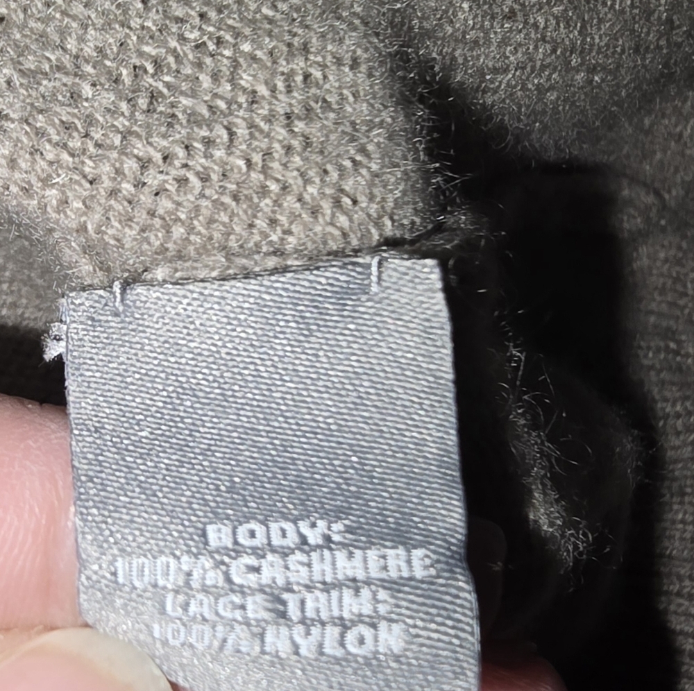 Neiman Marcus The Cashmere Collection Lace Trim Beige Cashmere Sweater M *READ* - Picture 6 of 9